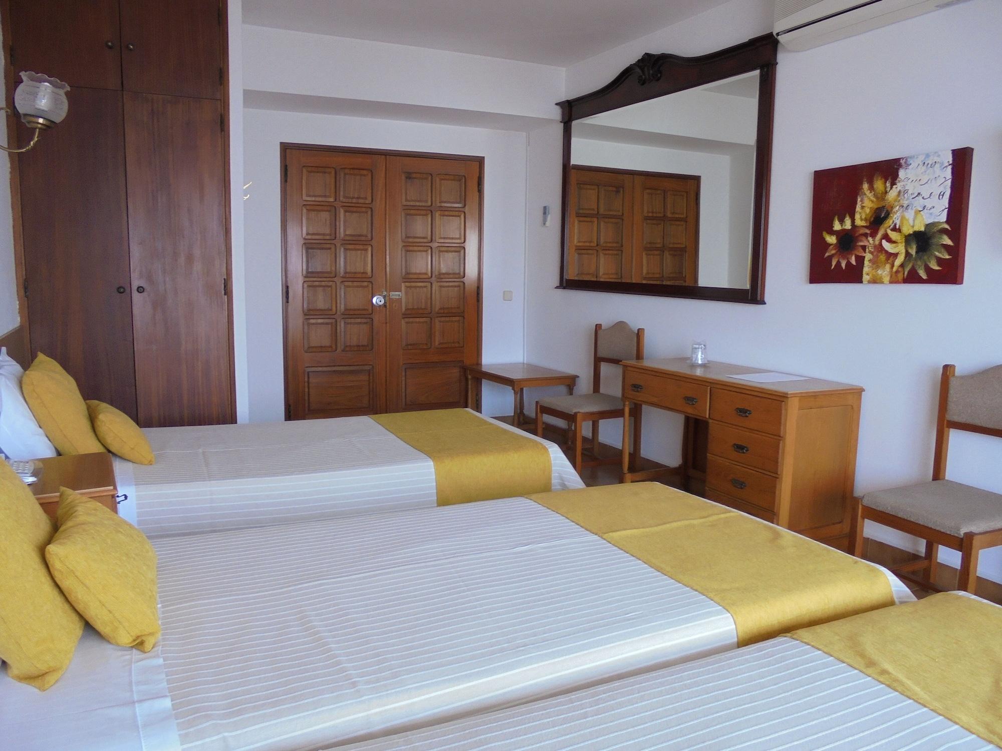 Boutique Hotel Marina S. Roque Lagos Exterior foto